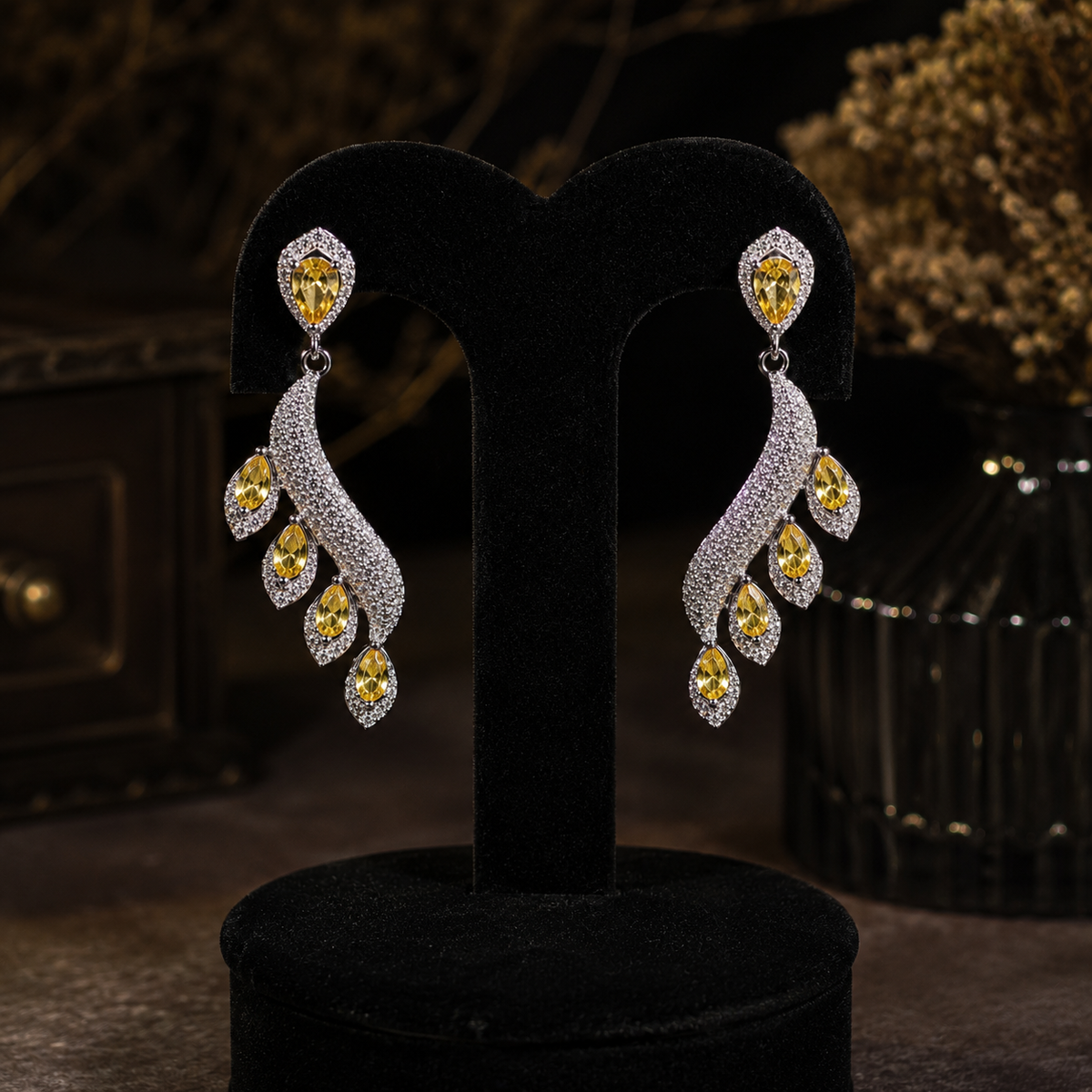 Crown_Earrings_Yellow