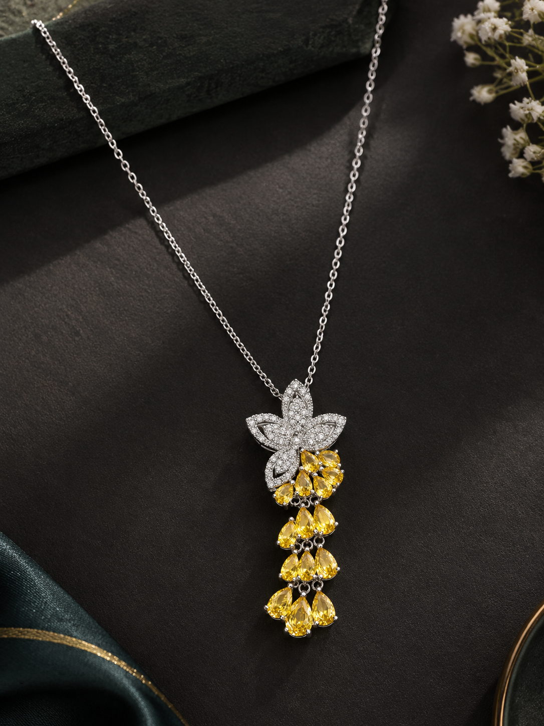 Flower_Petals_tassel_necklace
