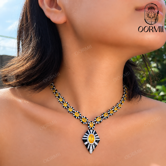 Aurelia Noir Necklace