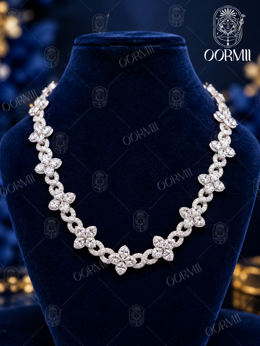 Aeris Clover Link Necklace
