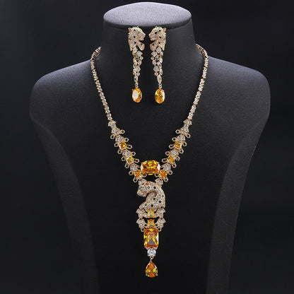 Silent Move Necklace